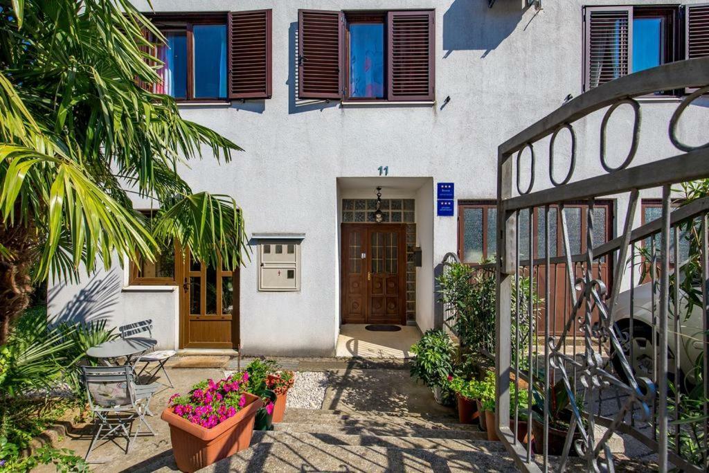 Ičići Apartment Roza, Sea View, Free Parking מראה חיצוני תמונה